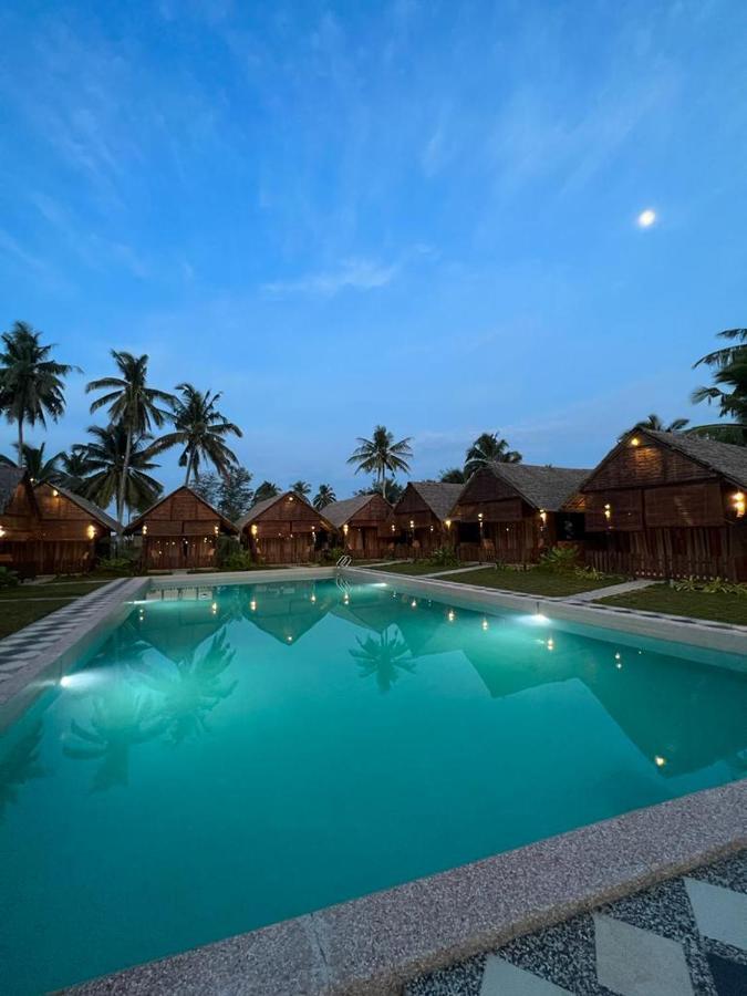 Nipoh Beach Cottage Kijal Extérieur photo